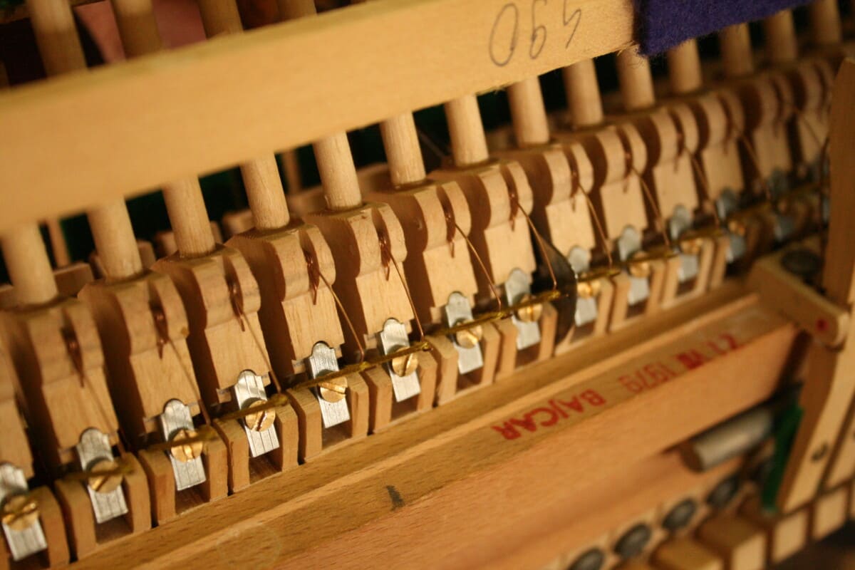 Riparazione pianoforte Verticale