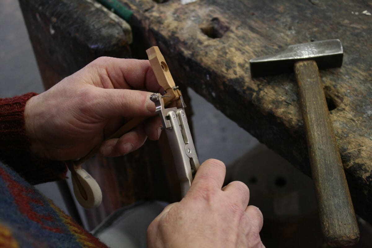 Riparazione pianoforte Verticale